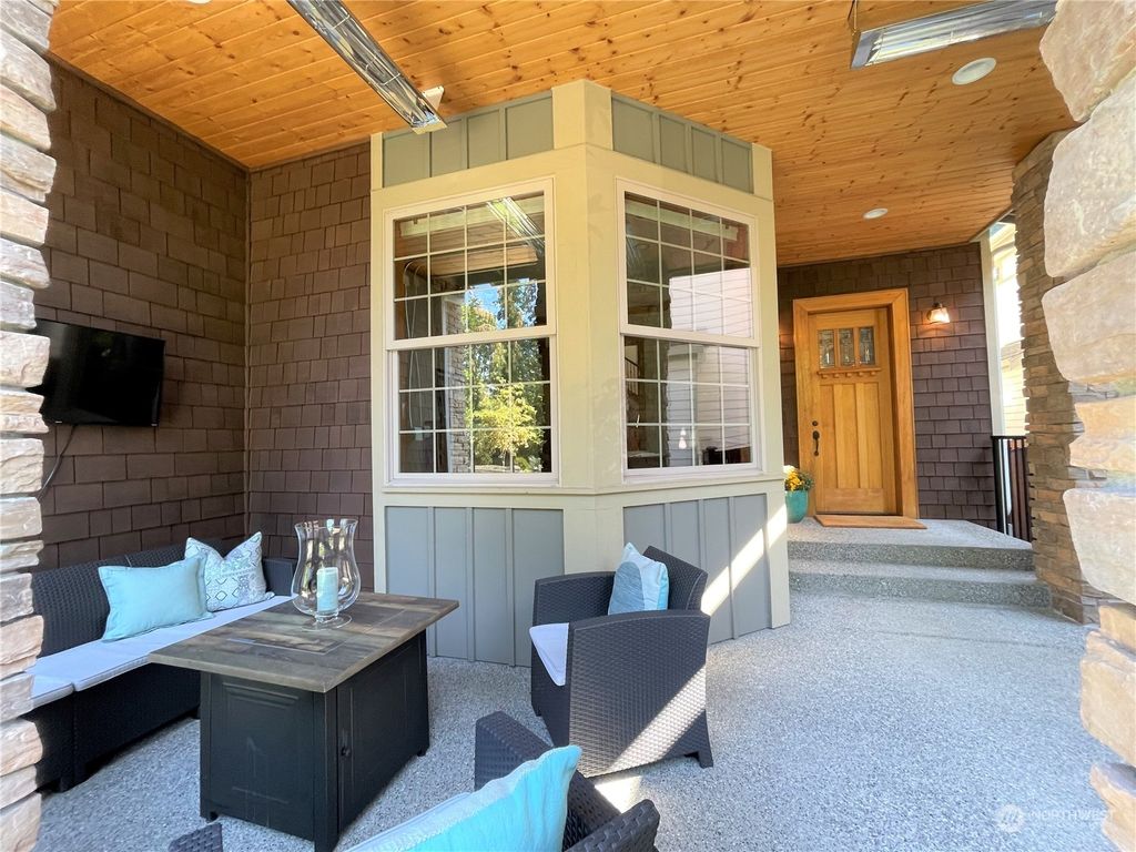 Photo of 17076 140th Court NE, Woodinville, WA 98072 (MLS # 1997678)