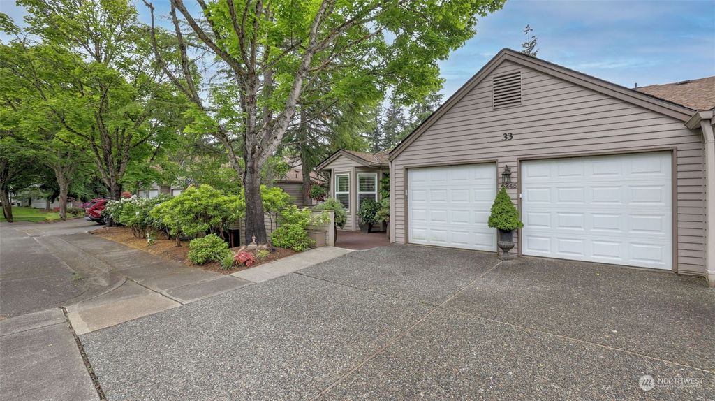Photo of 4245 Providence Point Drive SE #2101, Issaquah, WA 98029 (MLS # 2244744)