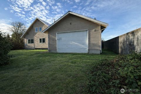 Photo of 127 10th Street, Sultan, WA 98294 (MLS # 2518621)