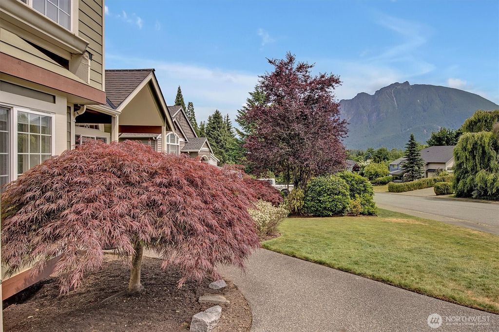 Photo of 1125 Hemlock Avenue SW, North Bend, WA 98045 (MLS # 2391454)