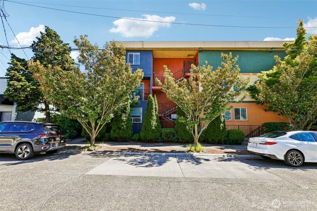717 NW 70th Street 203 #203, Seattle