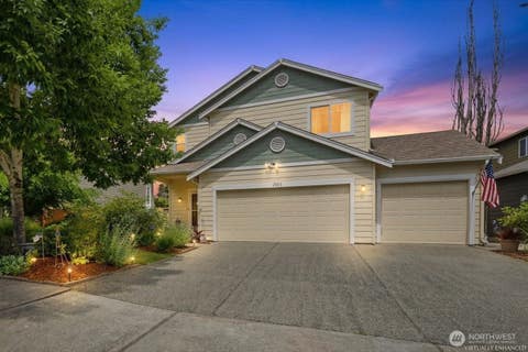Photo of 2001 5th Avenue NW, Puyallup, WA 98371 (MLS # 2557326)