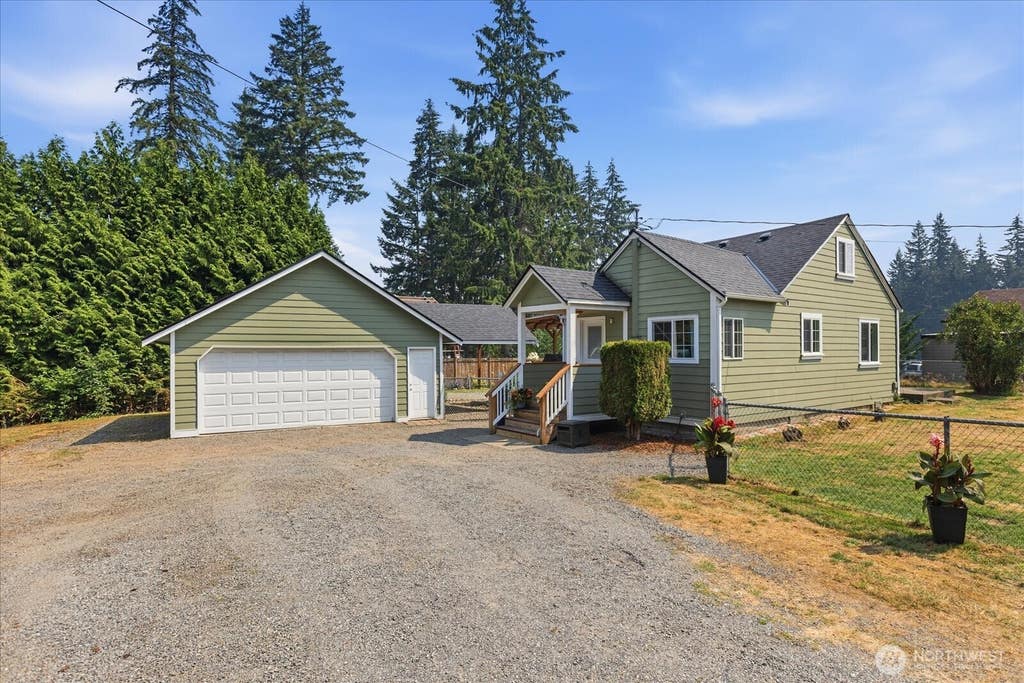Photo of 8431 123rd Avenue NE, Lake Stevens, WA 98258 (MLS # 2565719)