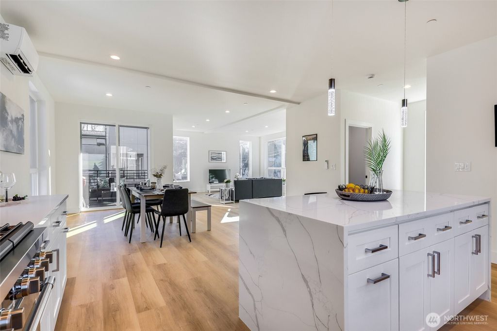 Photo of 10618 E Riverside Dr Dr, Bothell, WA 98011 (MLS # 2469437)