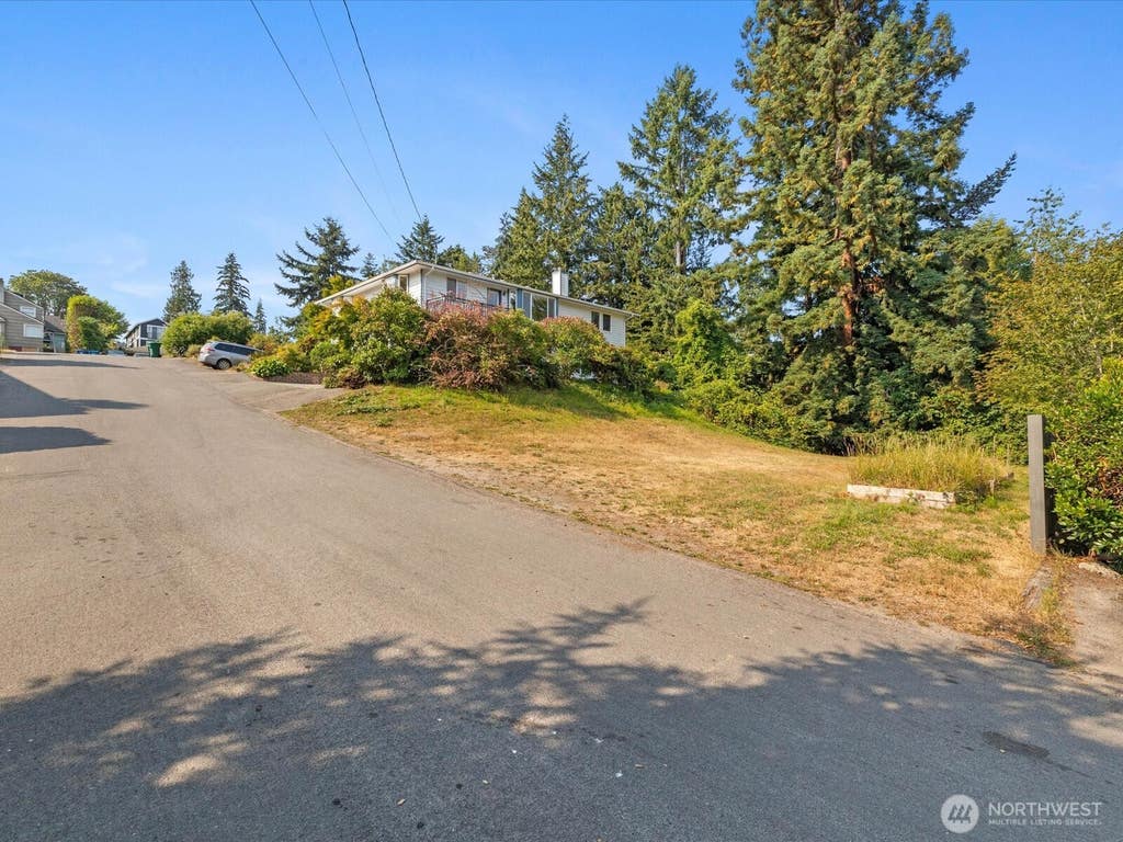 Photo of 88 xx Earl Avenue NW, Seattle, WA 98117 (MLS # 2566339)