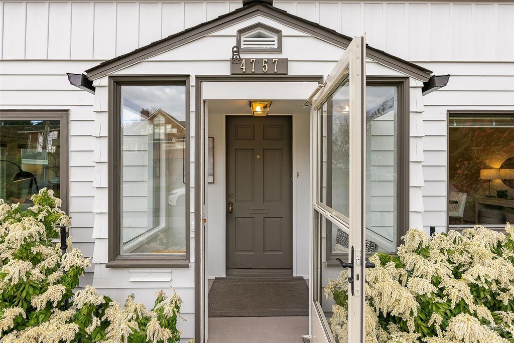 Photo of 4757 45th Avenue NE, Seattle, WA 98105 (MLS # 2049373)
