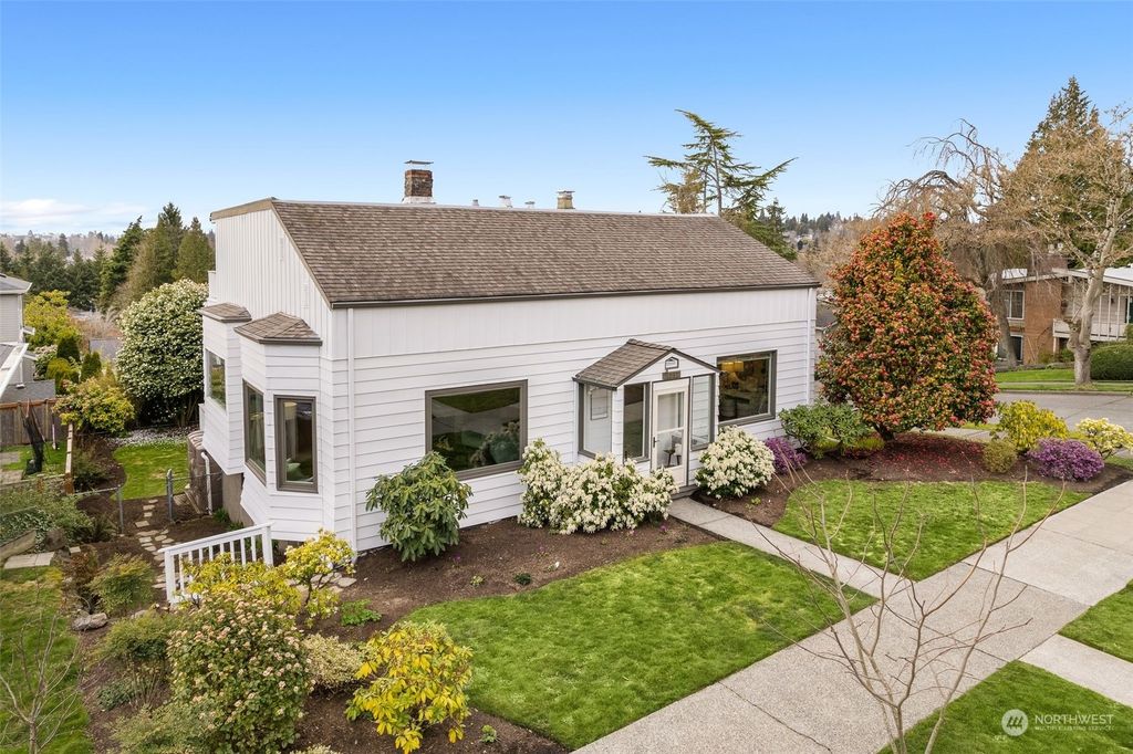 Photo of 4757 45th Avenue NE, Seattle, WA 98105 (MLS # 2049373)