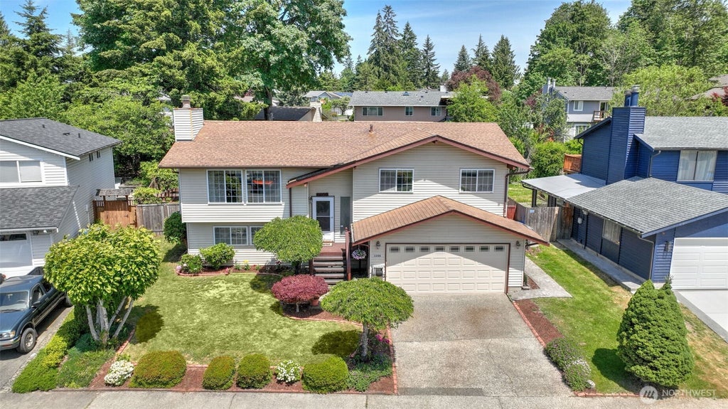 Photo of 3208 SE 19th Court, Renton, WA 98058 (MLS # 2533683)