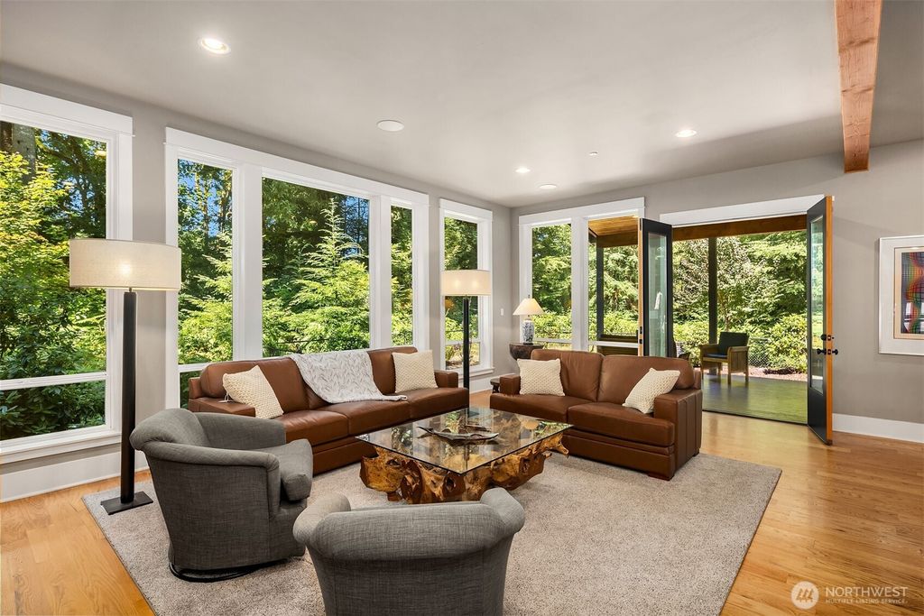 Photo of 10235 Upper Preston Road SE, Issaquah, WA 98027 (MLS # 2421616)