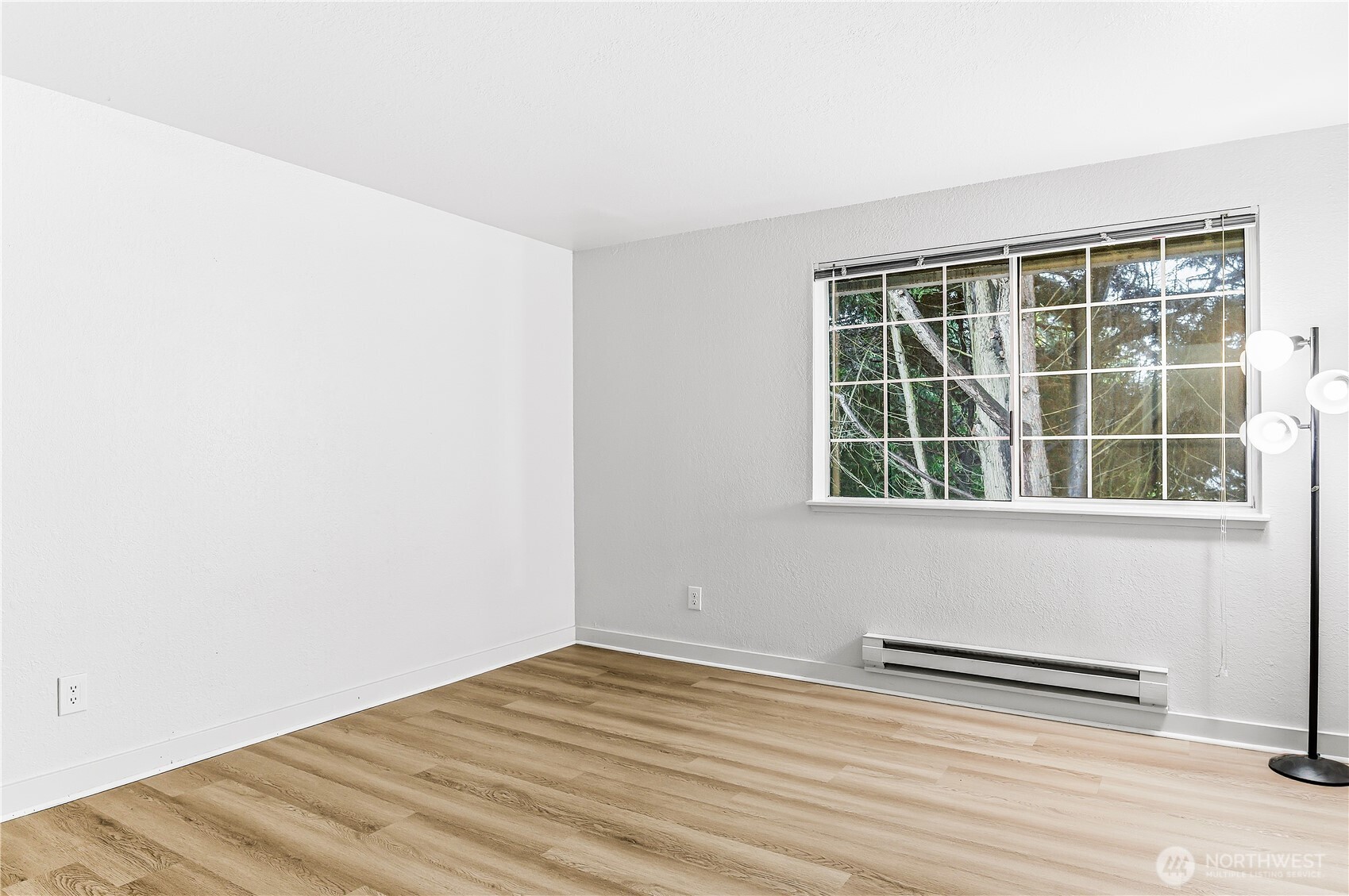 16817 Larch Way D207