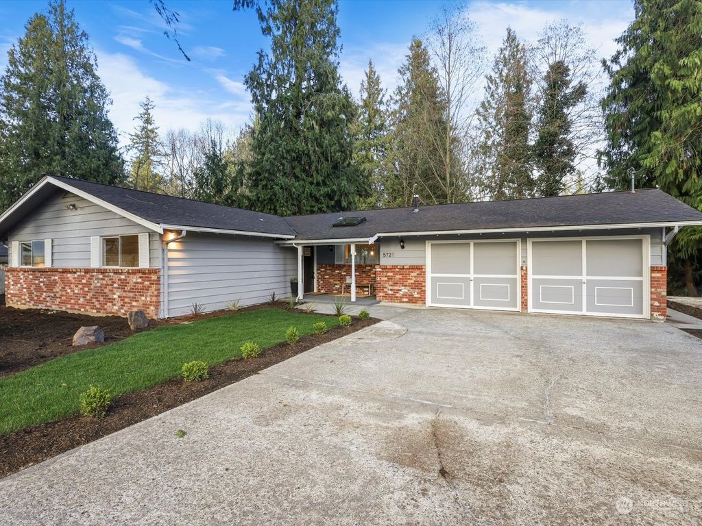 Photo of 5721 135th Place NE, Marysville, WA 98271 (MLS # 2209440)