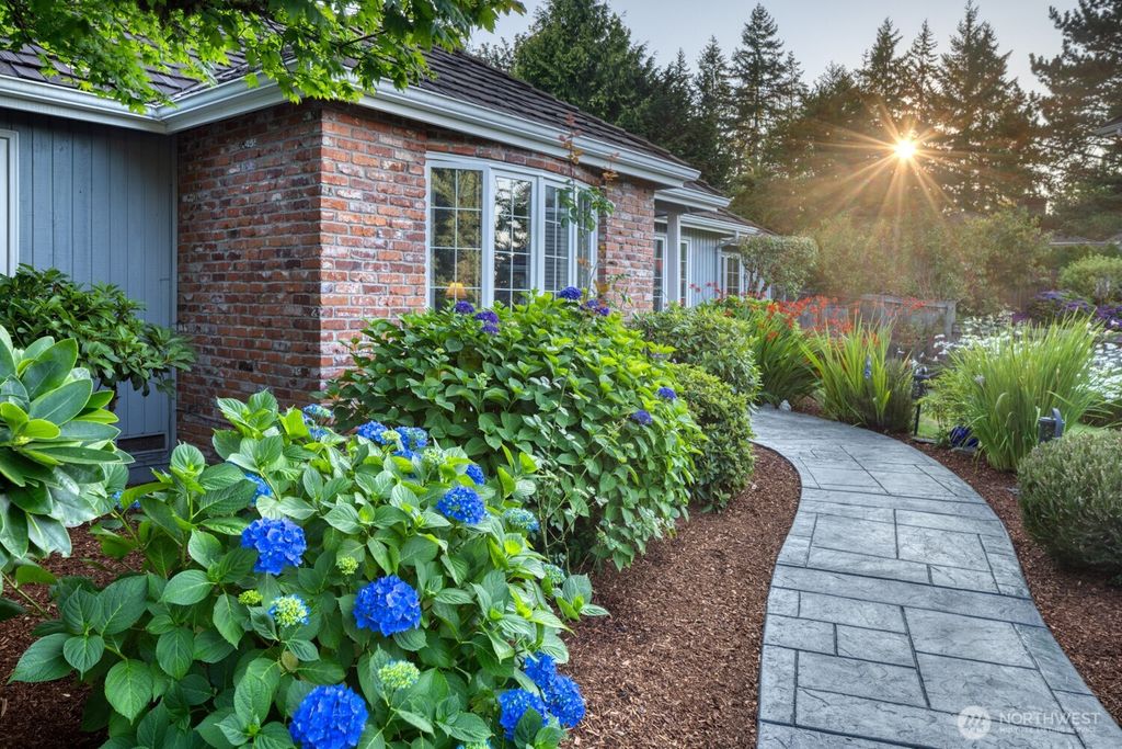 Photo of 4551 169th Place SE, Bellevue, WA 98006 (MLS # 2410571)