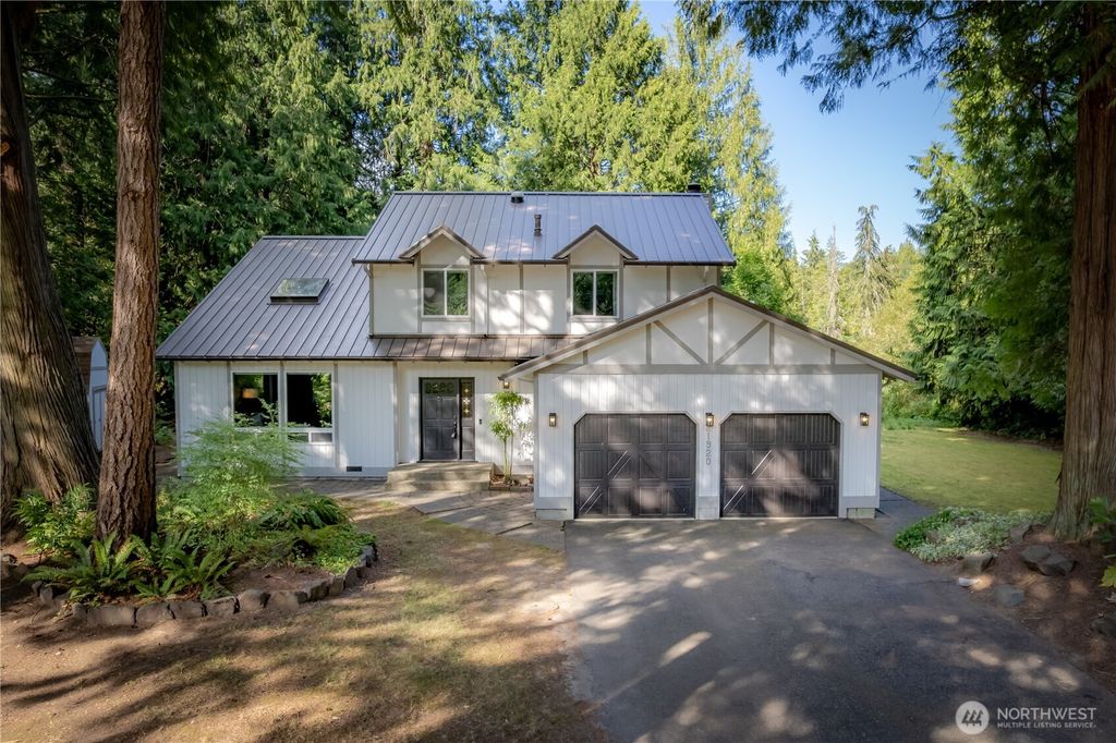 Photo of 21920 SE 37th Street, Sammamish, WA 98075 (MLS # 2404880)