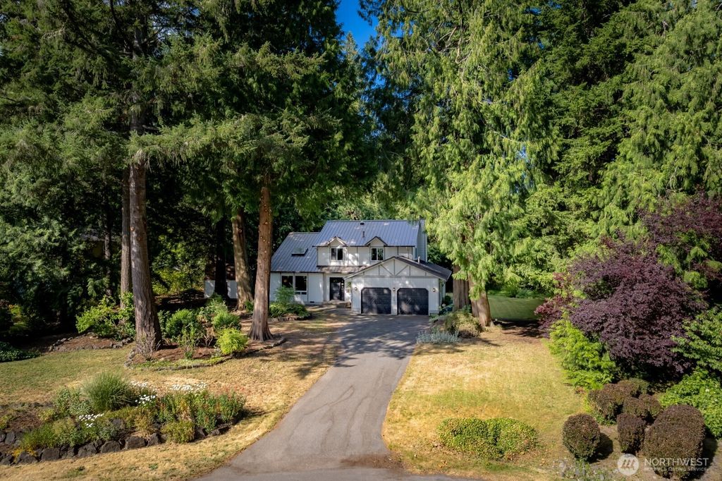 Photo of 21920 SE 37th Street, Sammamish, WA 98075 (MLS # 2404880)