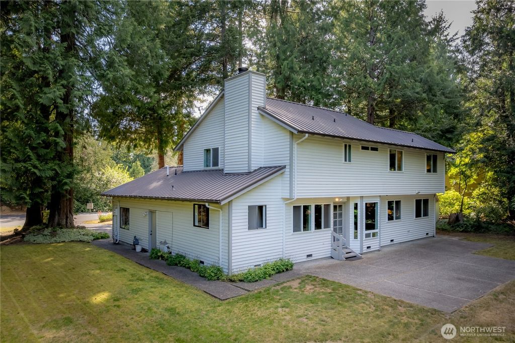 Photo of 21920 SE 37th Street, Sammamish, WA 98075 (MLS # 2404880)