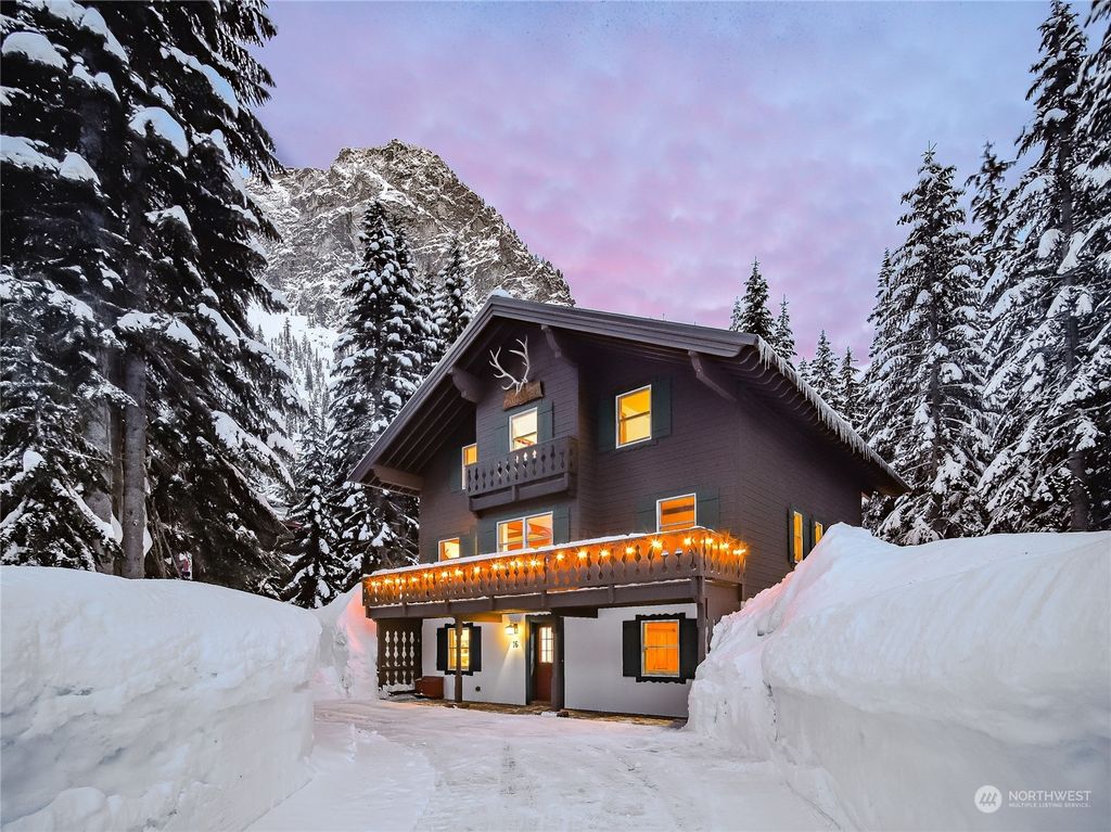 Photo of 16 Alpental Strasse, Snoqualmie Pass, WA 98068 (MLS # 2026173)