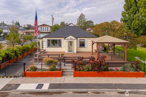 Photo of 119 Fir Street N, Soap Lake, WA 98851 (MLS # 2447503)