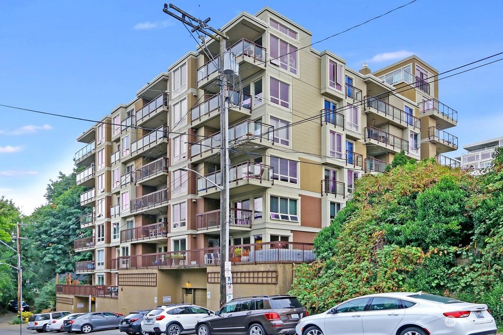 Photo of 500 5th Avenue W #204, Seattle, WA 98119 (MLS # 2180361)