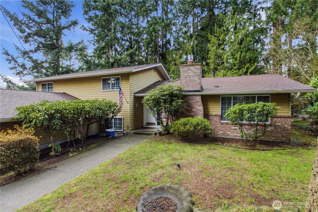 Photo of 10809 150th Street Ct E, Puyallup, WA 98374 (MLS # 2482530)
