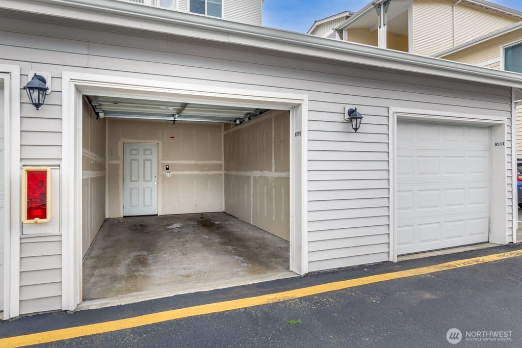 Photo of 14915 38th Drive SE #HH1028, Bothell, WA 98012 (MLS # 2523268)