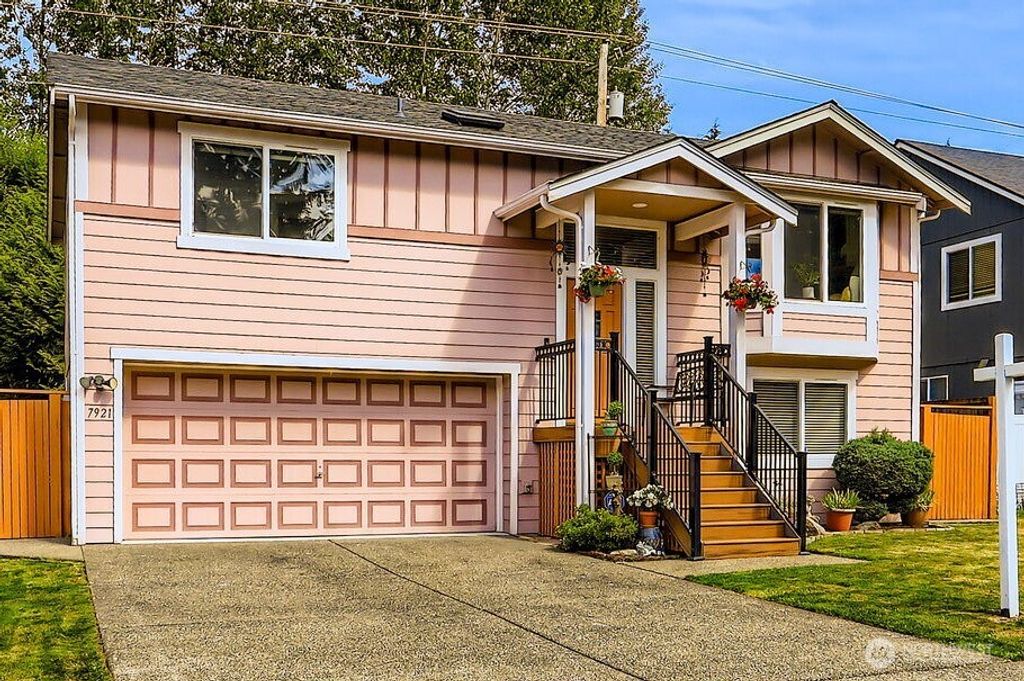 Photo of 7921 66th Drive NE, Marysville, WA 98270 (MLS # 2403322)