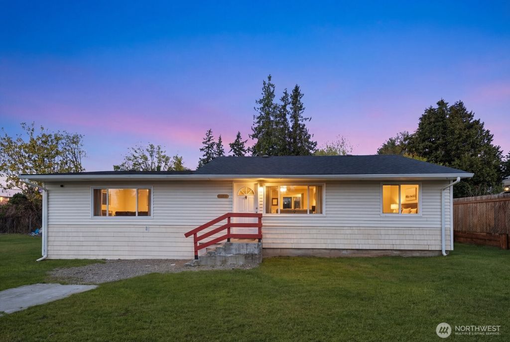Photo of 3206 S 221st Street, SeaTac, WA 98198 (MLS # 2505743)
