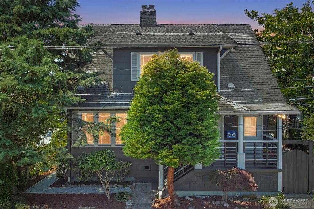 Photo of 121 28th Avenue S, Seattle, WA 98144 (MLS # 2394503)
