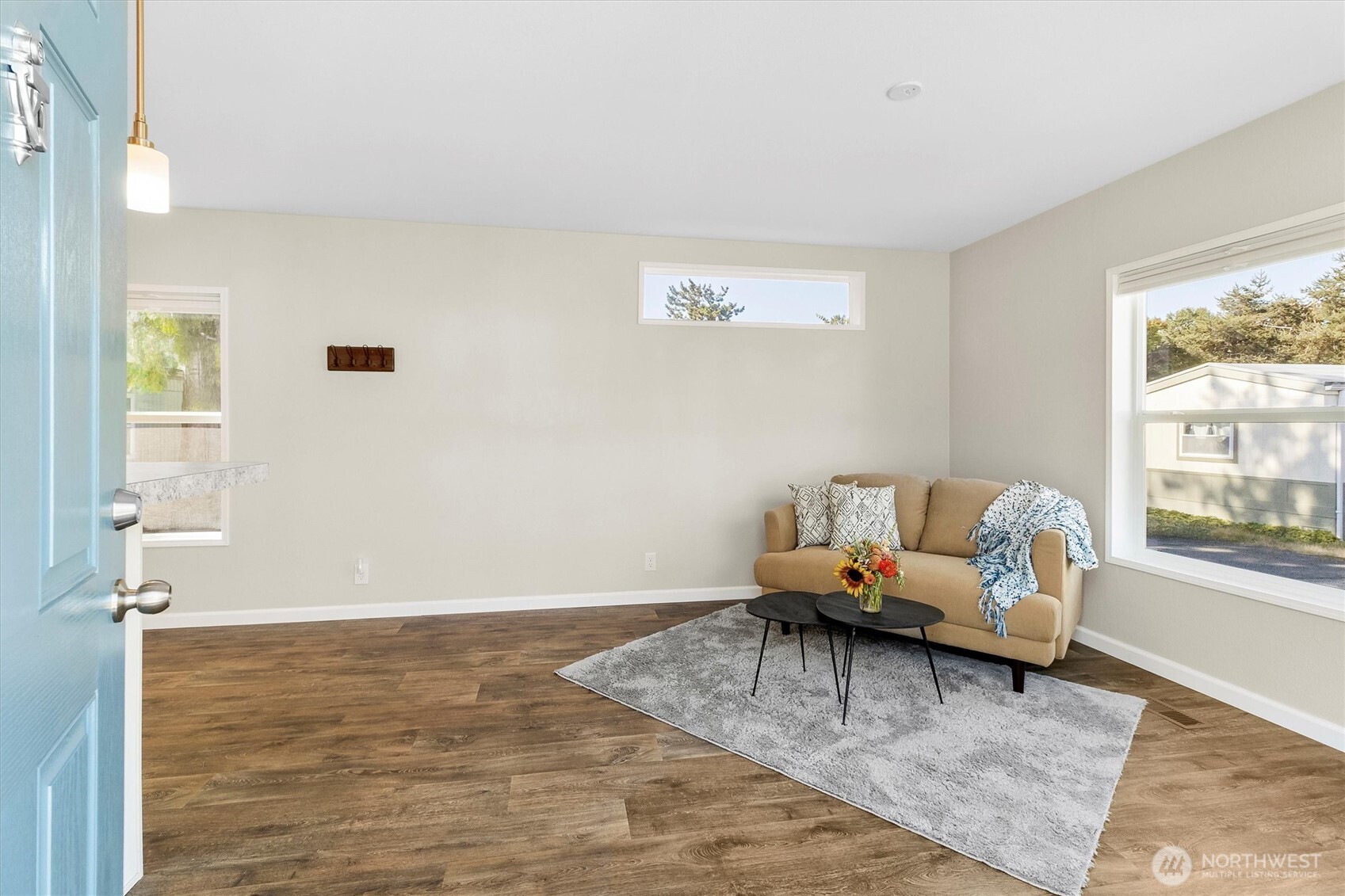 2400 Donovan Avenue 13