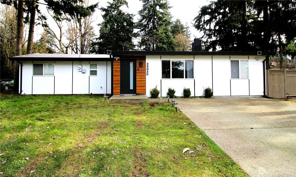 Photo of 35030 19th Avenue SW, Federal Way, WA 98023 (MLS # 2472987)