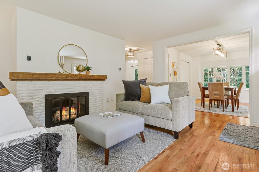 Photo of 7452 NE 156th St St, Kenmore, WA 98028 (MLS # 2354479)