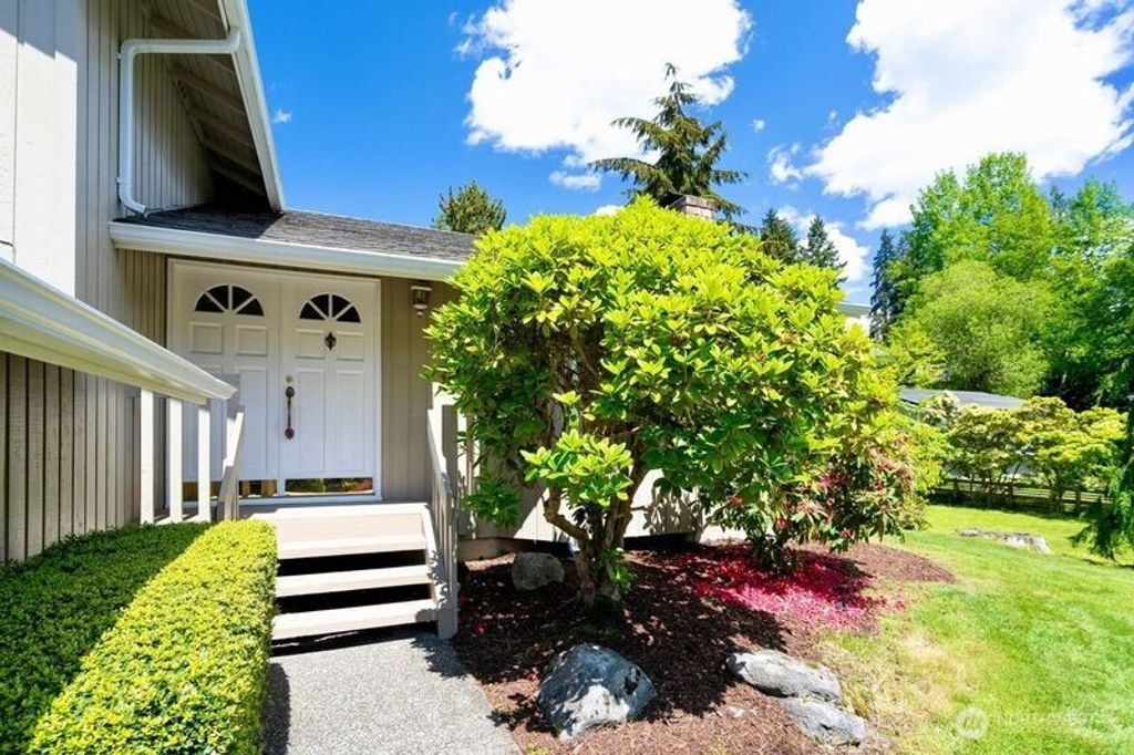 Photo of 20044 12th Avenue NE, Shoreline, WA 98155 (MLS # 2379988)
