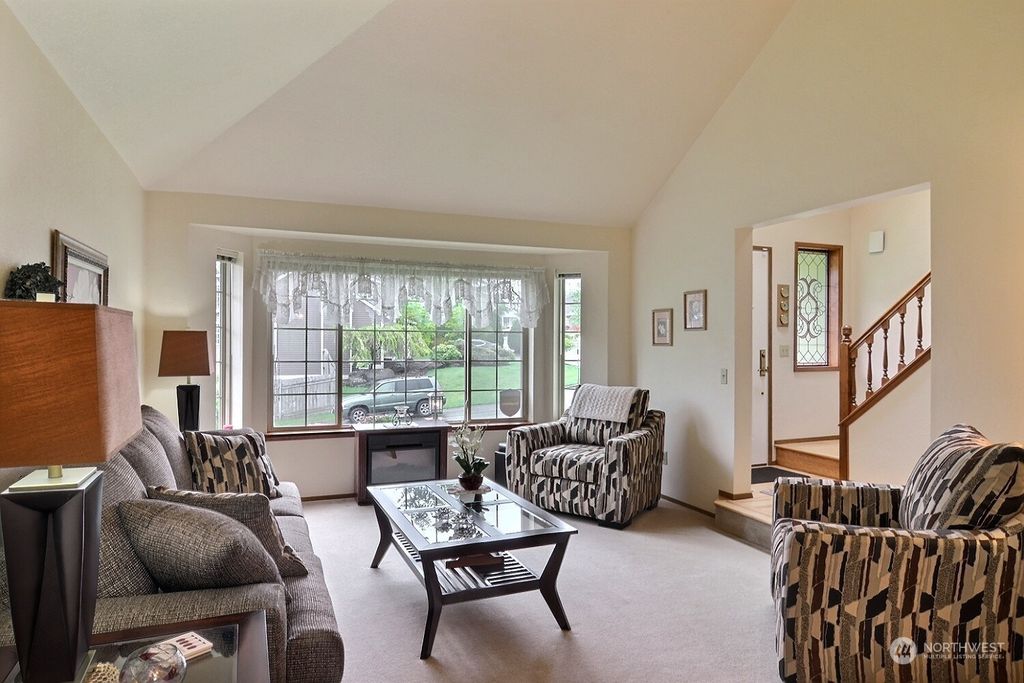 Photo of 1736 SW 323rd Street, Federal Way, WA 98023 (MLS # 2061653)