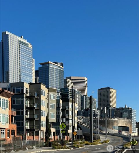 Photo of 1900 Alaskan Way #402, Seattle, WA 98110 (MLS # 2465985)