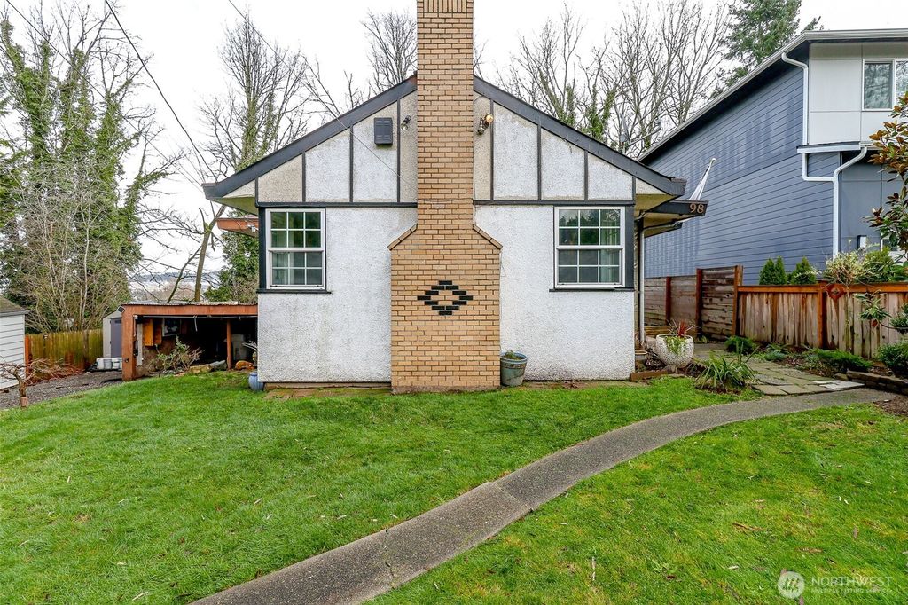 Photo of 98 Hardie Avenue SW, Renton, WA 98057 (MLS # 2463614)