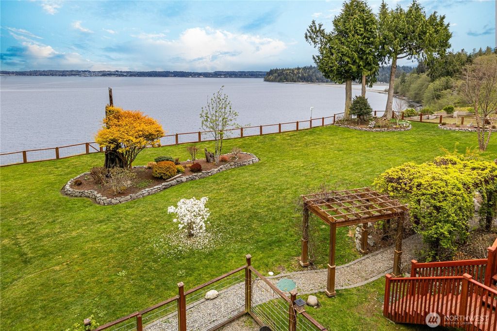 Photo of 15 White Rock Lane, Port Ludlow, WA 98365 (MLS # 2496038)