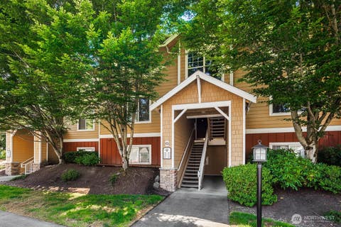 Photo of 710 240th Way SE #G302, Sammamish, WA 98074 (MLS # 2559368)