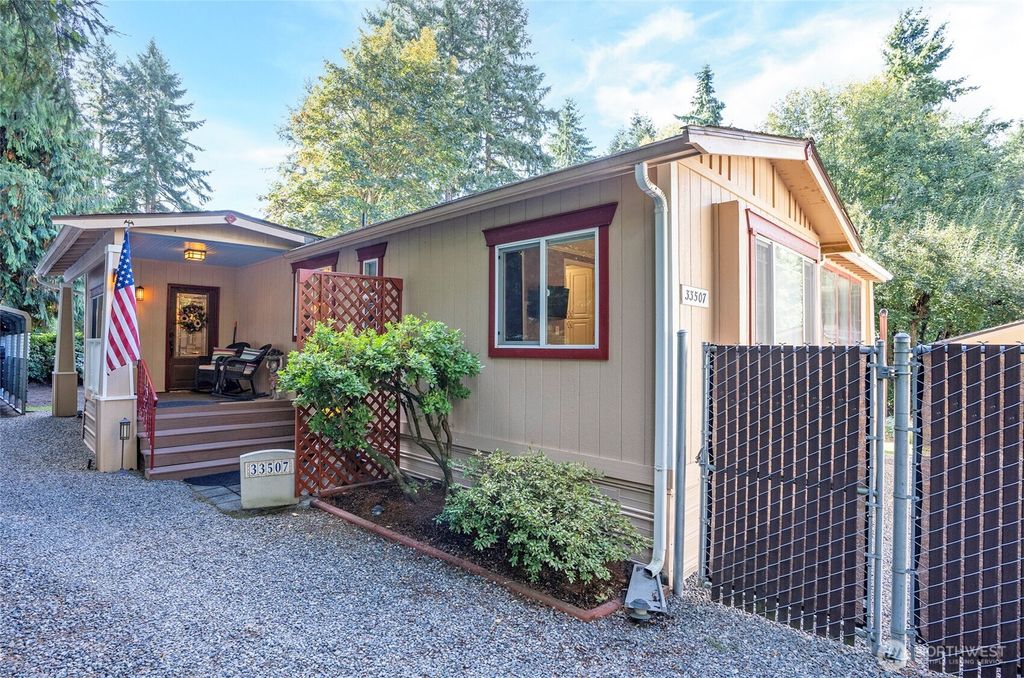 Photo of 33507 43rd Avenue SW, Federal Way, WA 98023 (MLS # 2445085)