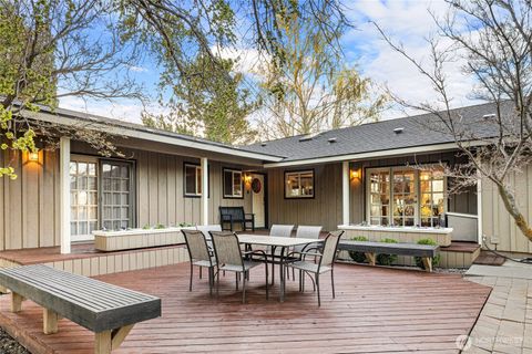 Photo of 221 Cross Creek Dr Dr, Ellensburg, WA 98926 (MLS # 2506226)