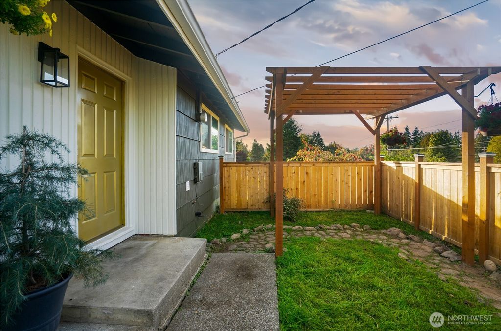 Photo of 12629 SE 169th Street, Renton, WA 98058 (MLS # 2443568)