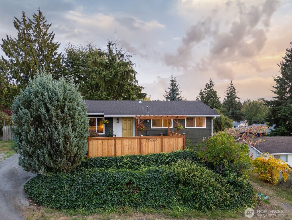 Photo of 12629 SE 169th Street, Renton, WA 98058 (MLS # 2443568)