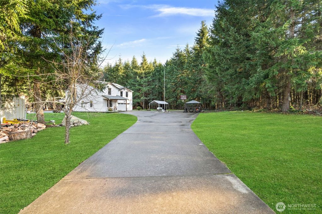 Photo of 32409 48th Avenue S, Roy, WA 98580 (MLS # 2469716)