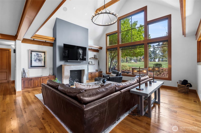 12733 Eagle Drive