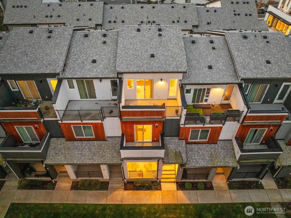 Photo of 14517 1st Avenue NE #D, Shoreline, WA 98155 (MLS # 2483340)