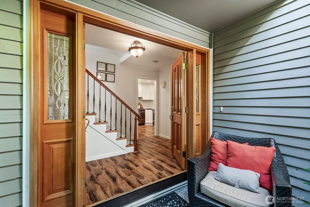 Photo of 2629 175th Avenue NE, Redmond, WA 98052 (MLS # 2392239)