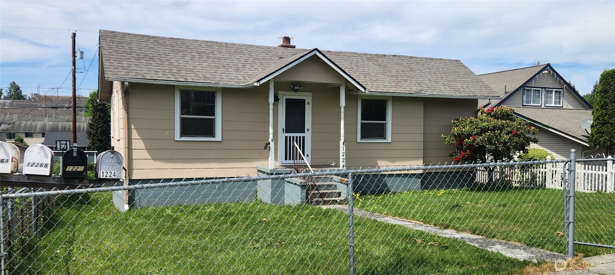 1224 Maple Street