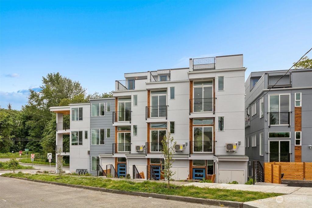 Photo of 9350 Sturtevant Avenue S, Seattle, WA 98118 (MLS # 1968432)