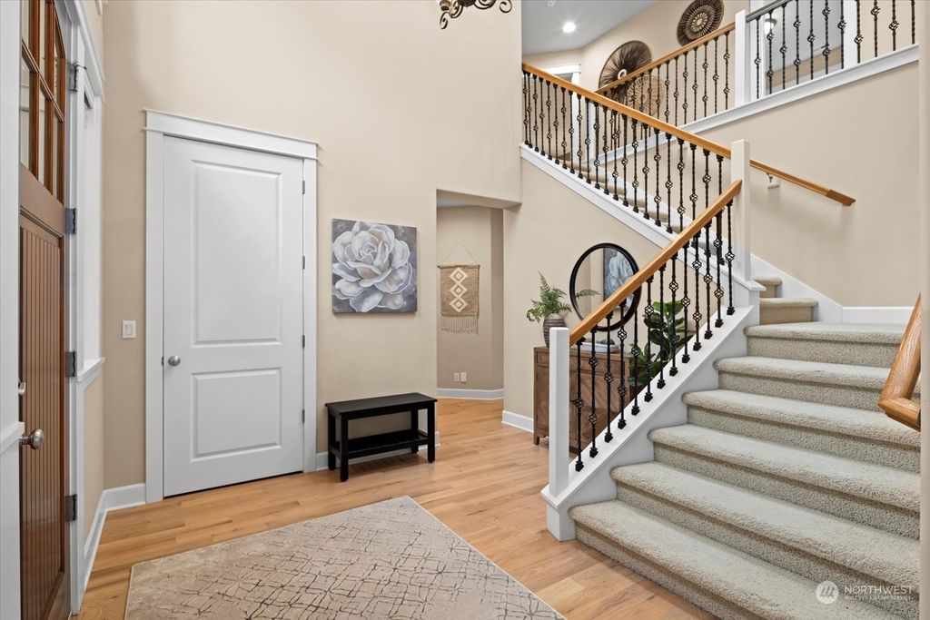 Photo of 597 Wilderness Peak Drive NW, Issaquah, WA 98027 (MLS # 2193065)