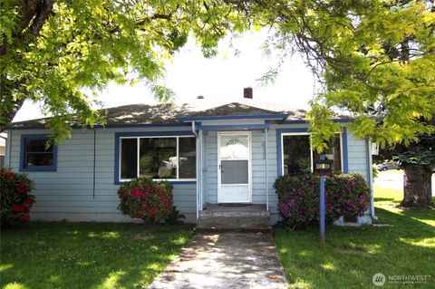 413 SE Roake Avenue Castle Rock WA 98611