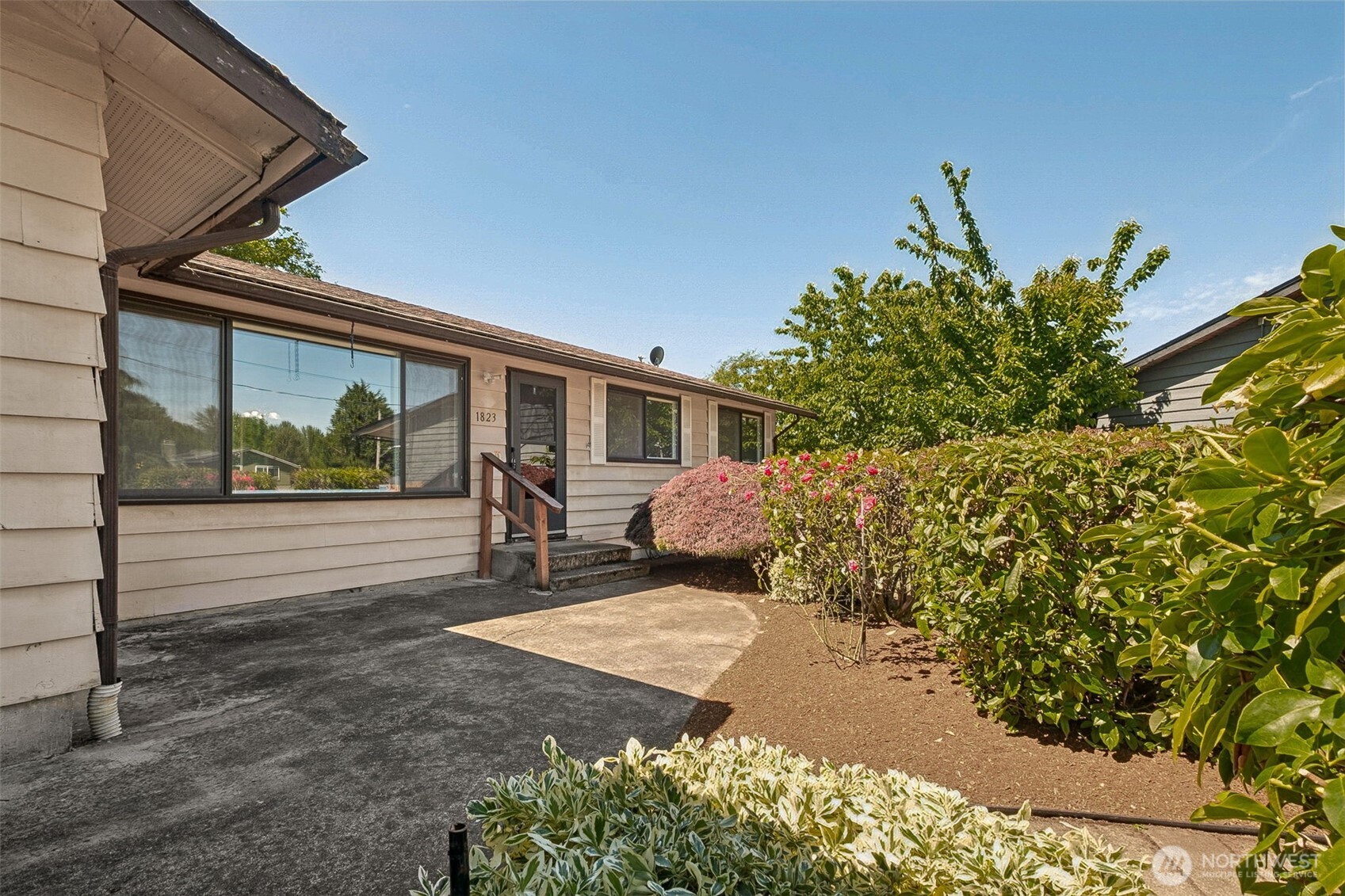 1823 S 244th Place