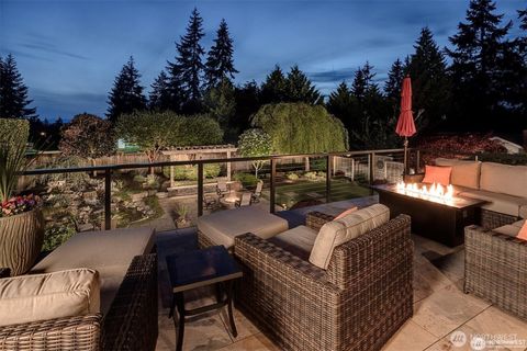 Photo of 5829 112th Place NE, Kirkland, WA 98033 (MLS # 2443818)